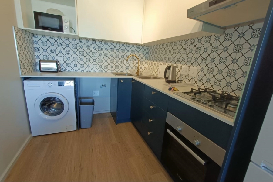 To Let 1 Bedroom Property for Rent in Waves Edge Western Cape